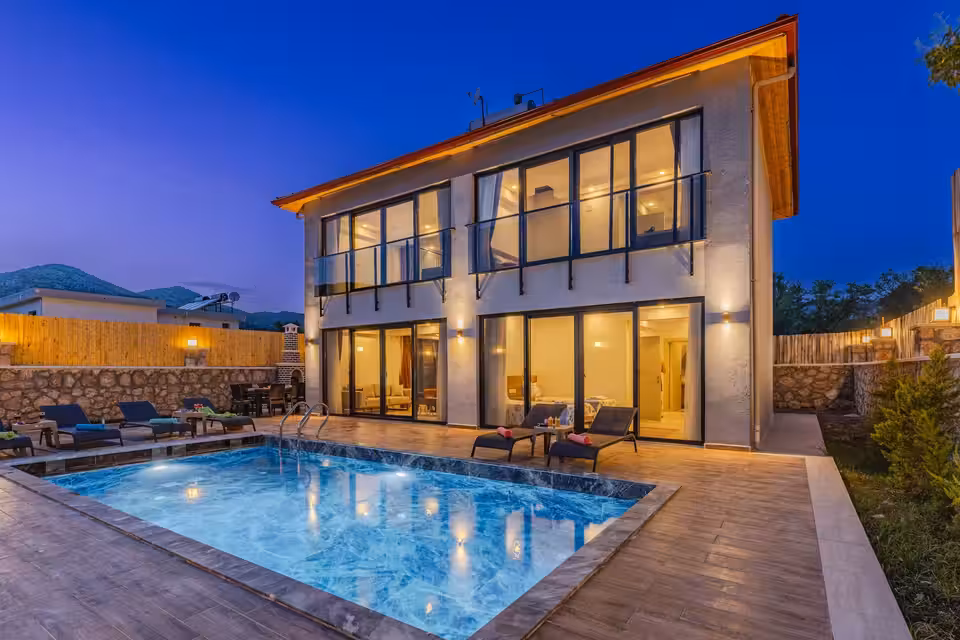 Havuzlu Yeni Yapılı 3+1 Villa — Çalış, Fethiye — fotoğraf 1/3