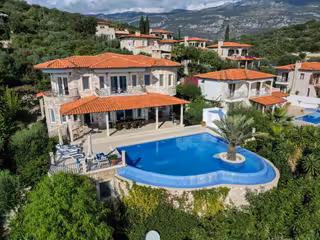 Deniz Manzaralı 5+2 Villa — Hisarönü, Fethiye