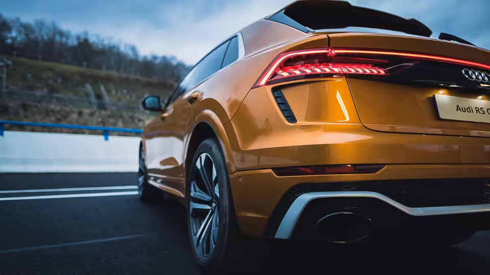Bakımlı 2022 Audi Q8 RS Q8, 45.000 km — fotoğraf 1/2