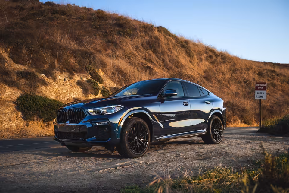 Servis Bakımlı 2021 BMW X6 xDrive40i M Sport, 57.500 km — fotoğraf 1/4